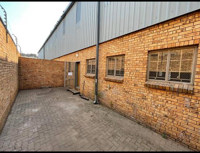 INDUSTRIAL PROPERTY TO RENT IN HENNOPSPARK
